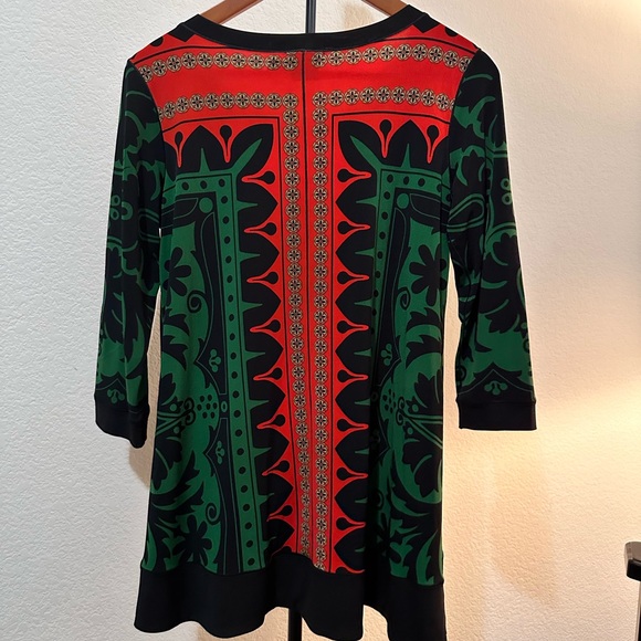 Eva Varro - Picture 2 of 3